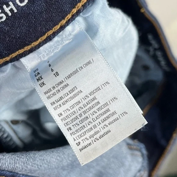 American Eagle Hi-Rise Shortie Jean Shorts Distressed Dark Blue Wash Festival 6 - Picture 9 of 12